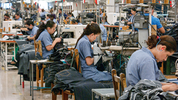 Producción textil en caída: 6 de cada 10 máquinas están paradas Producción textil en caída: 6 de cada 10 máquinas están paradas