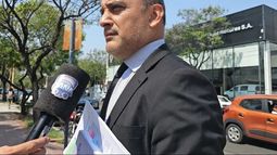En la mira. El fiscal Costilla desconfía de los vínculos políticos del fiscal del Jury, Augusto Barros.