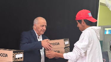 el grupo chanarito acerco donaciones a escuelas de andalgala