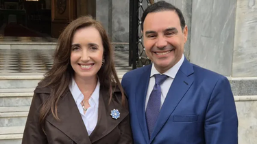 villarruel marca distancia: denuncia judicial y respaldo politico en corrientes