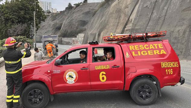 Además, el sismo generó algunos incidentes, como deslizamientos de tierra en el malecón de la Costa Verde, en Lima.&nbsp;