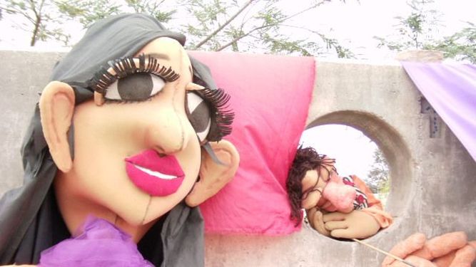 Función de títeres en el Parque de los Niños